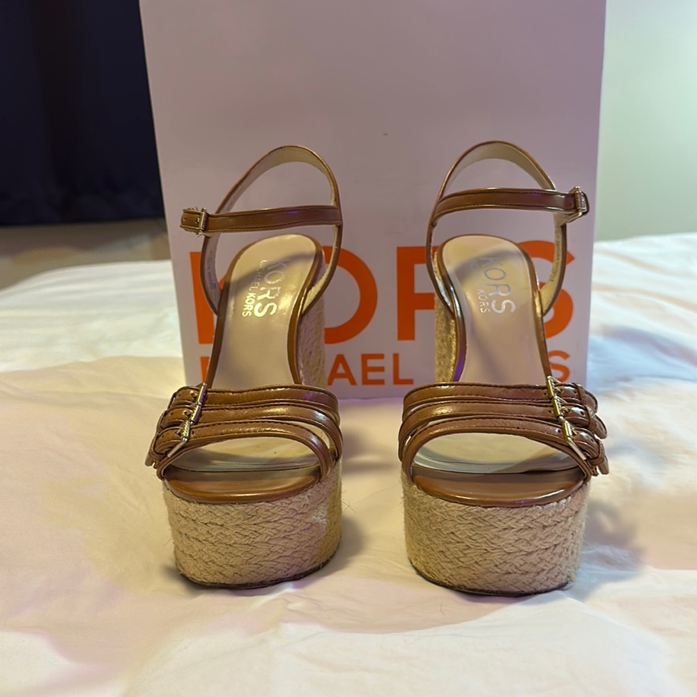 Kors by Michael Kors size 9 Jacinda wedge platform heels color barley